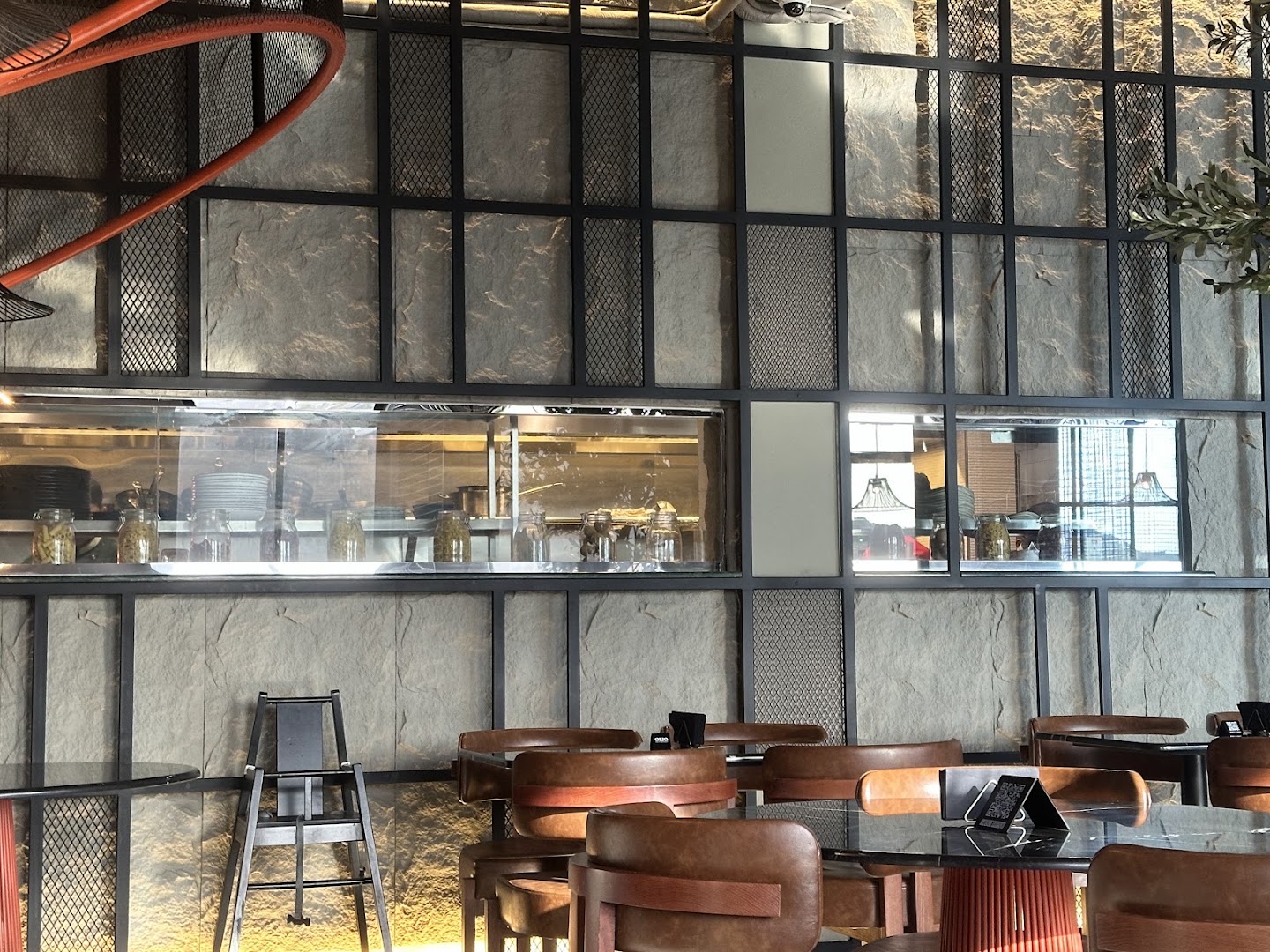 Photo shows the dining room. Ask the team for today’s starters.